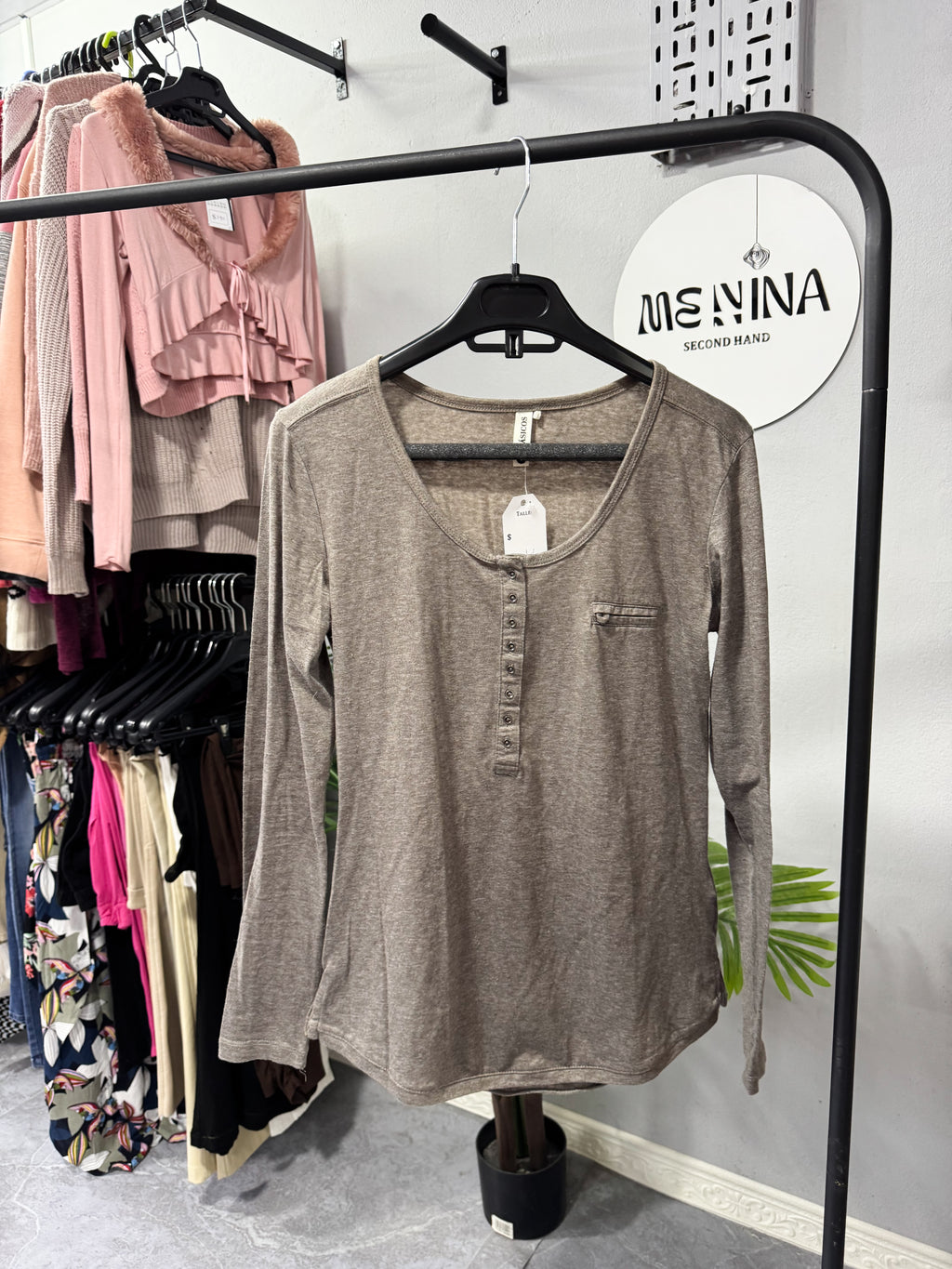Remera básica manga larga marrón