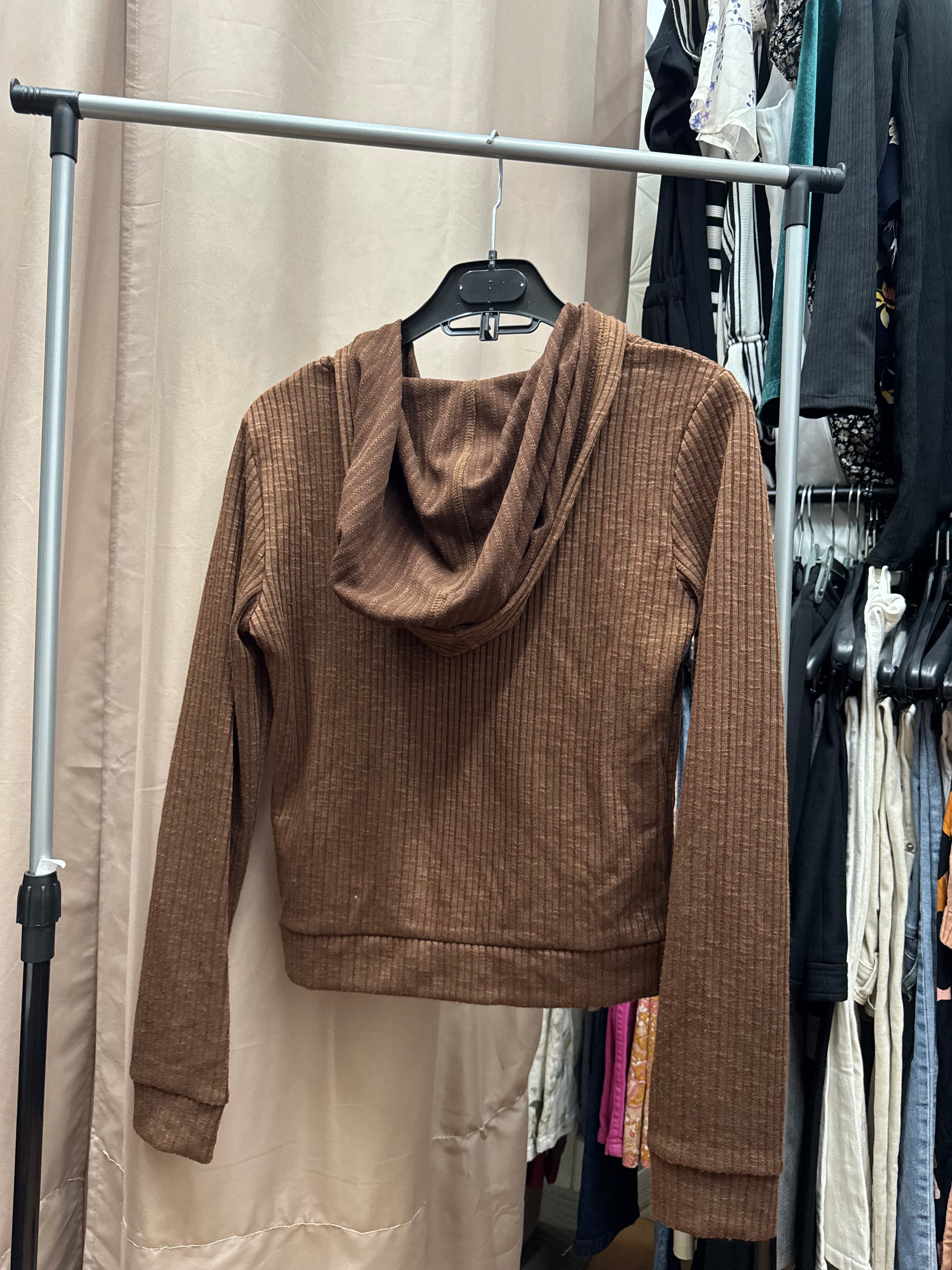 Campera tipo deportiva marrón