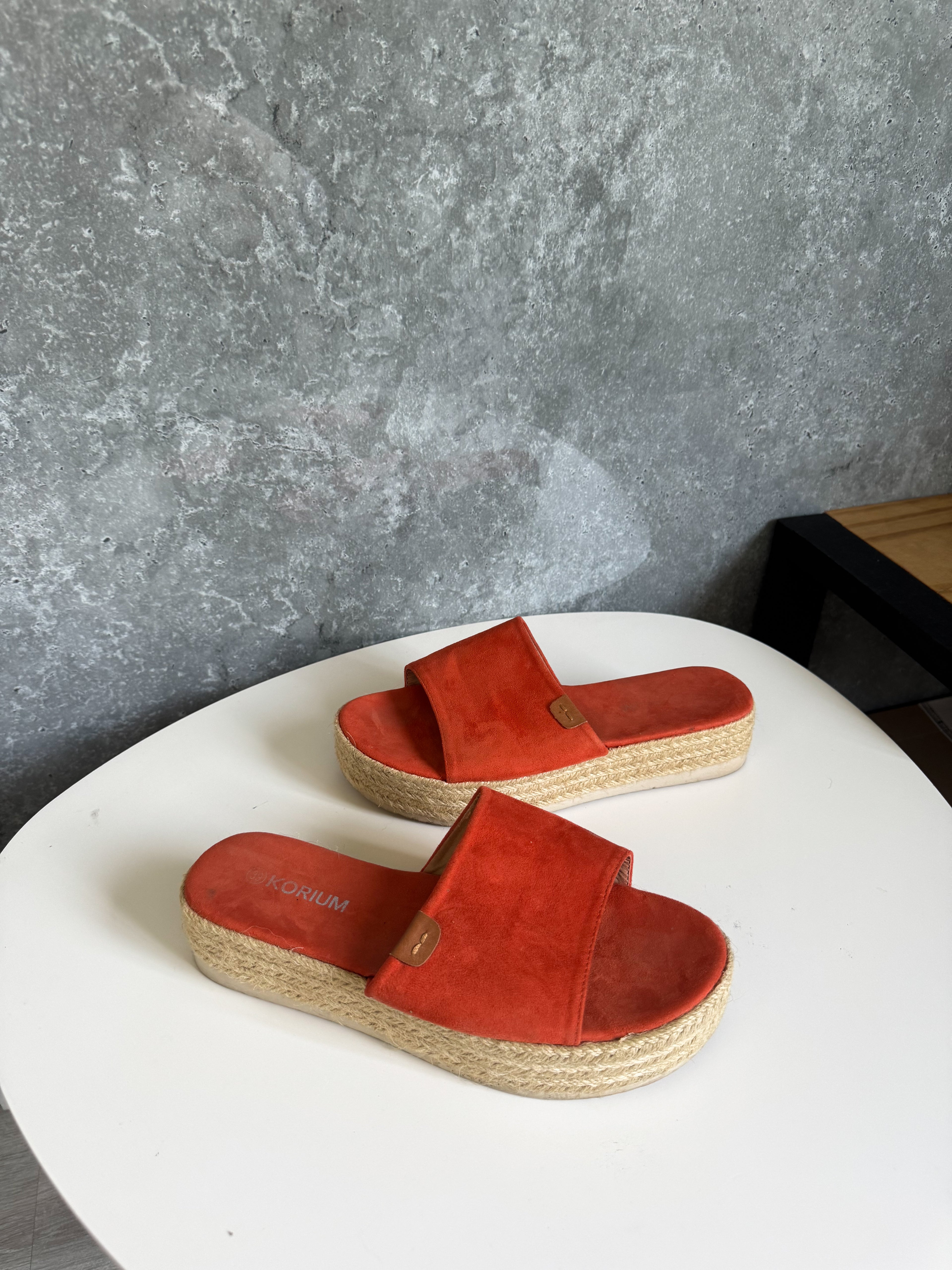 Sandalias Korium naranjas