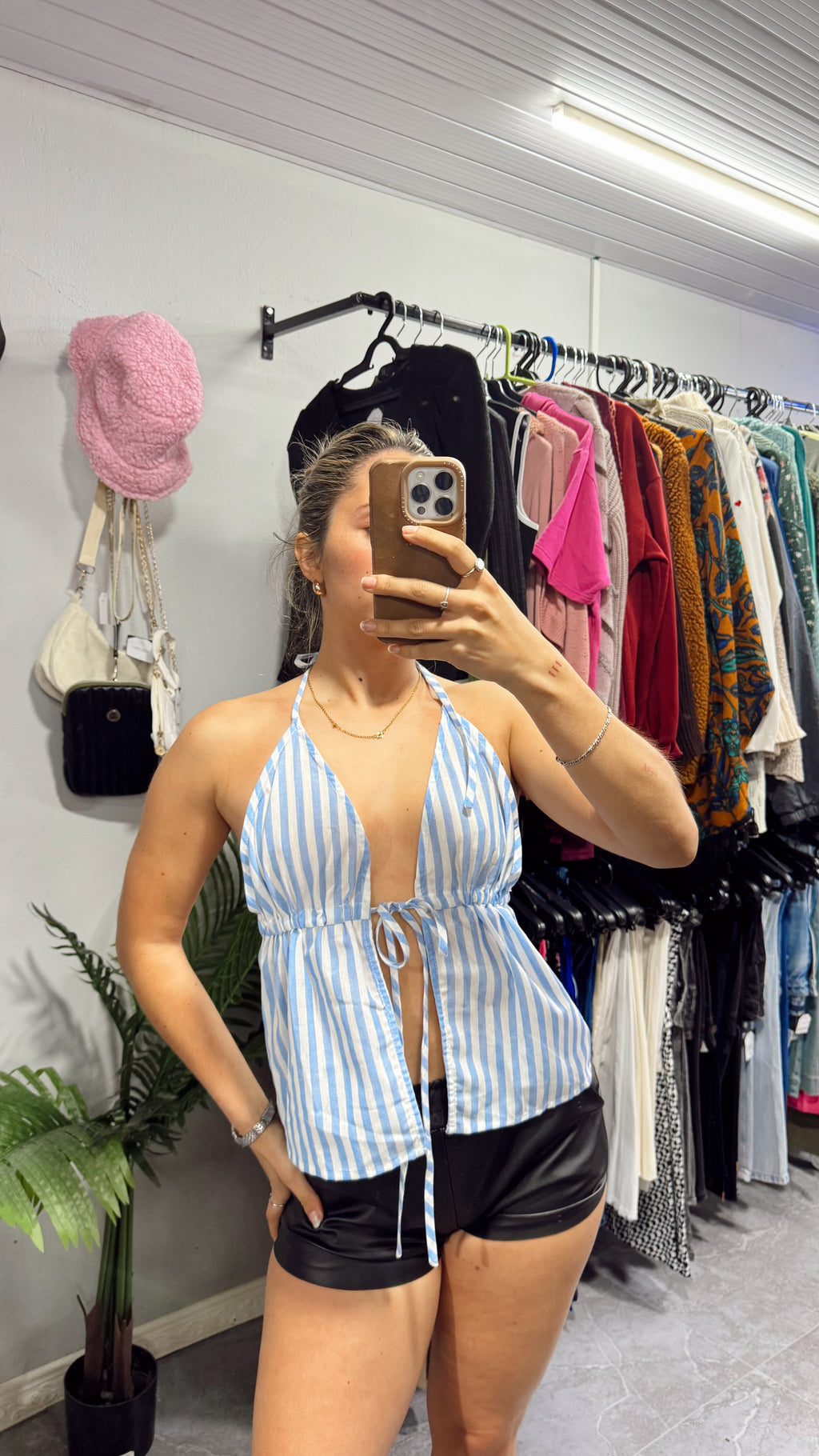 Top celeste y blanco a rayas