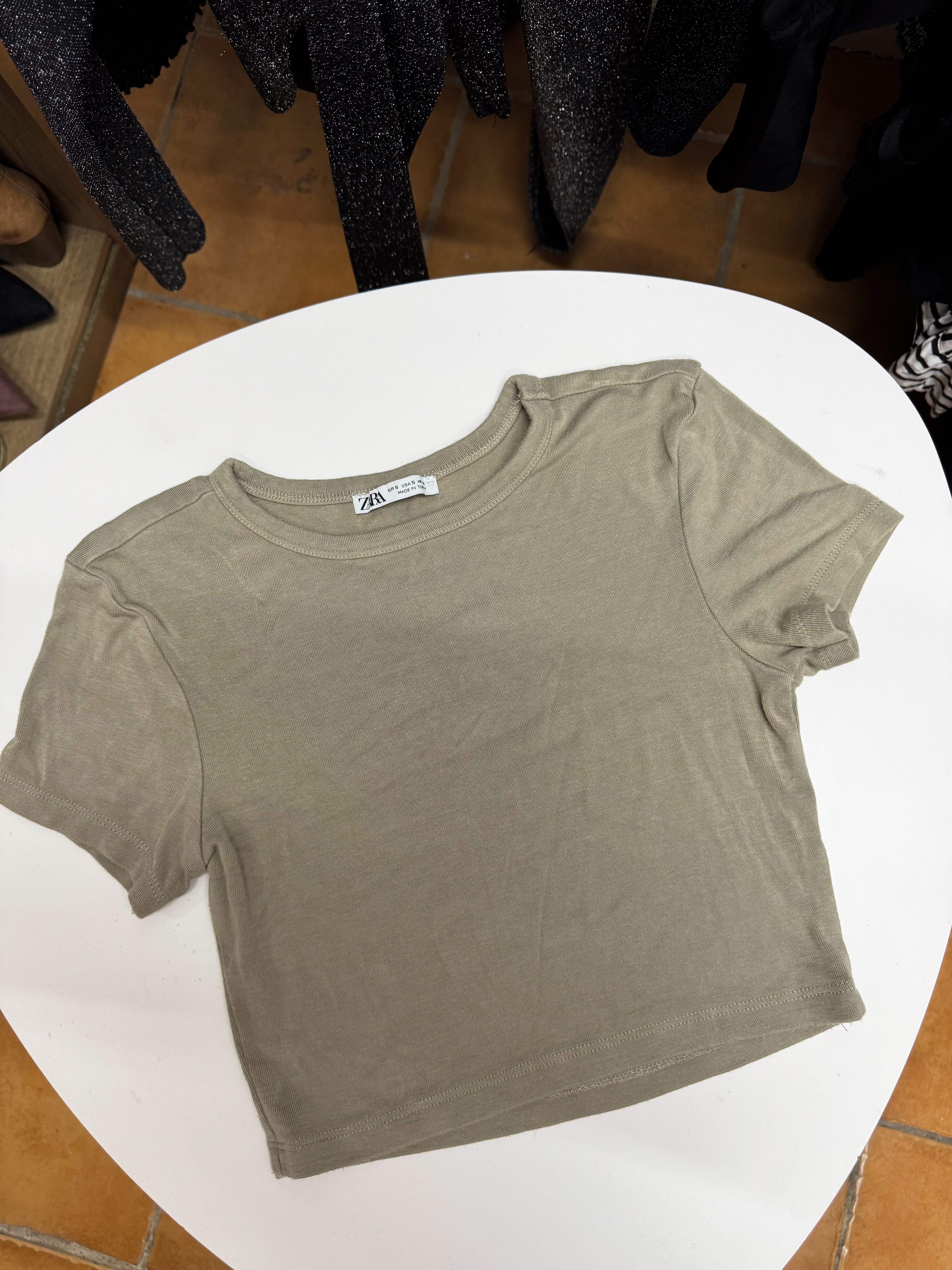 Top ZARA verde aceituna