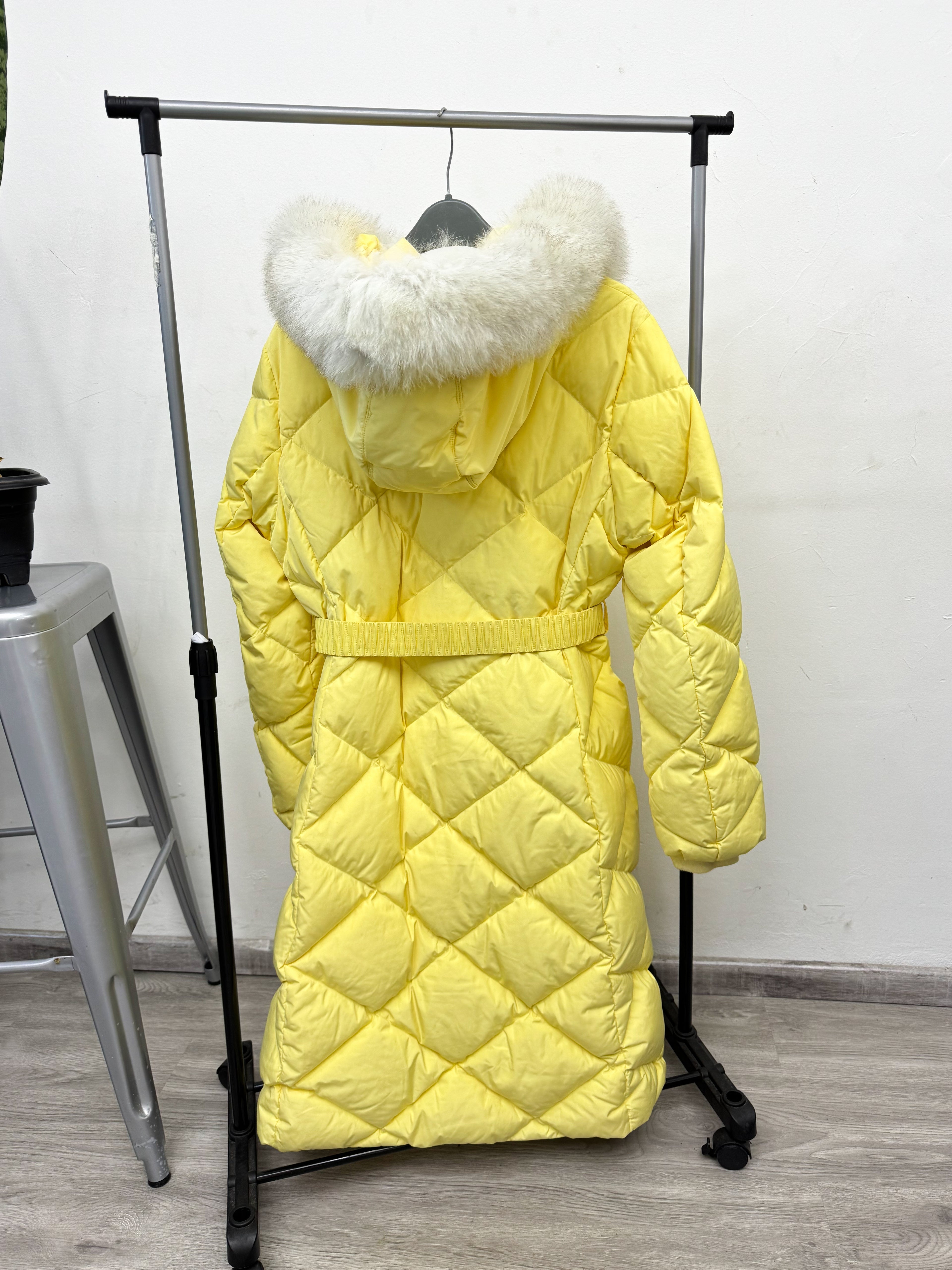 Campera amarilla ONLY muy abrigada