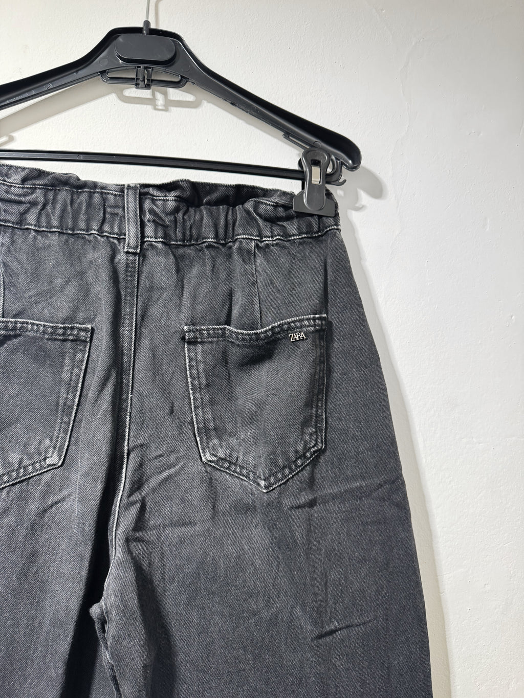 Jean ZARA negro talle 34