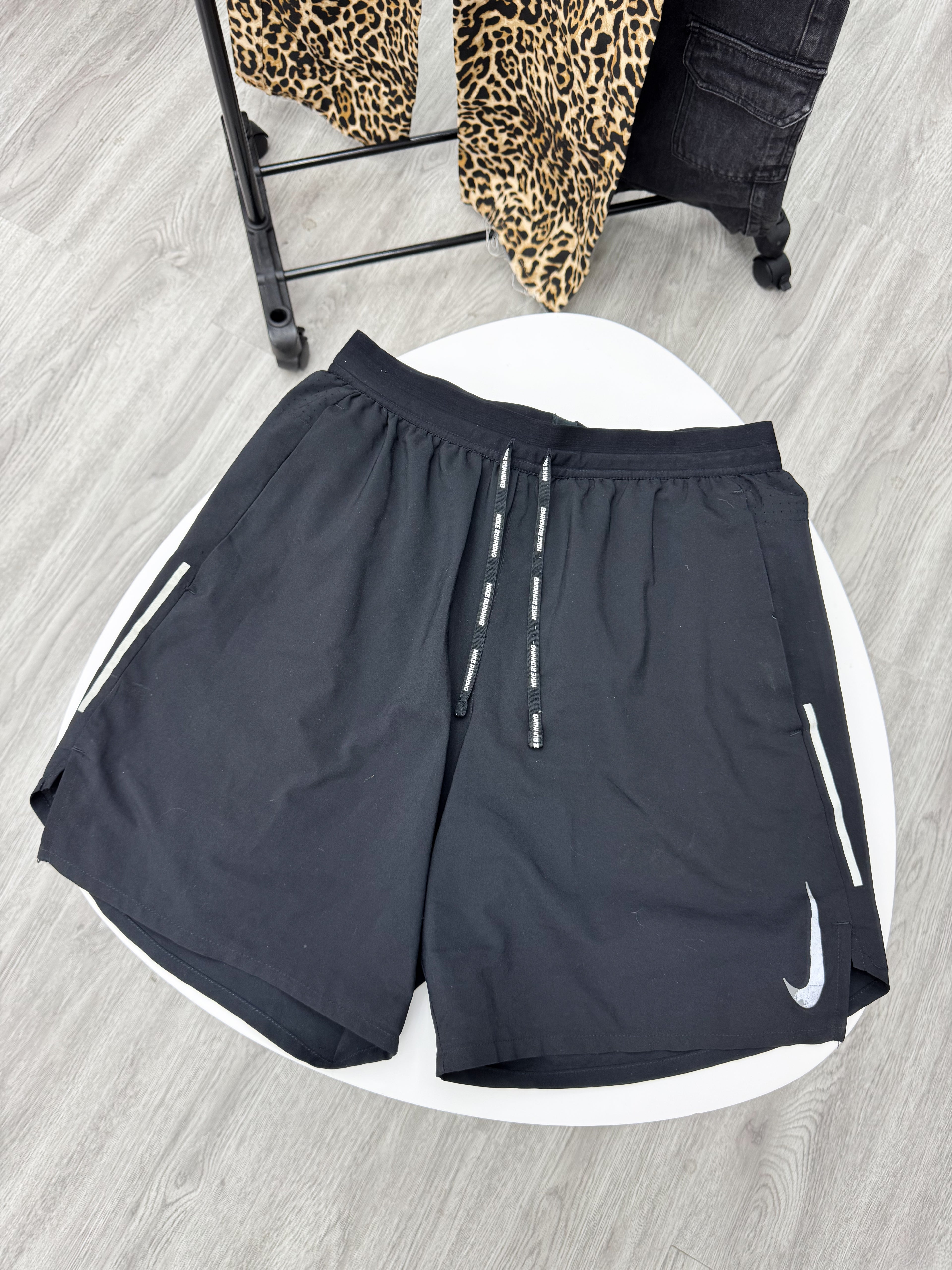 Short Nike original con calza abajo