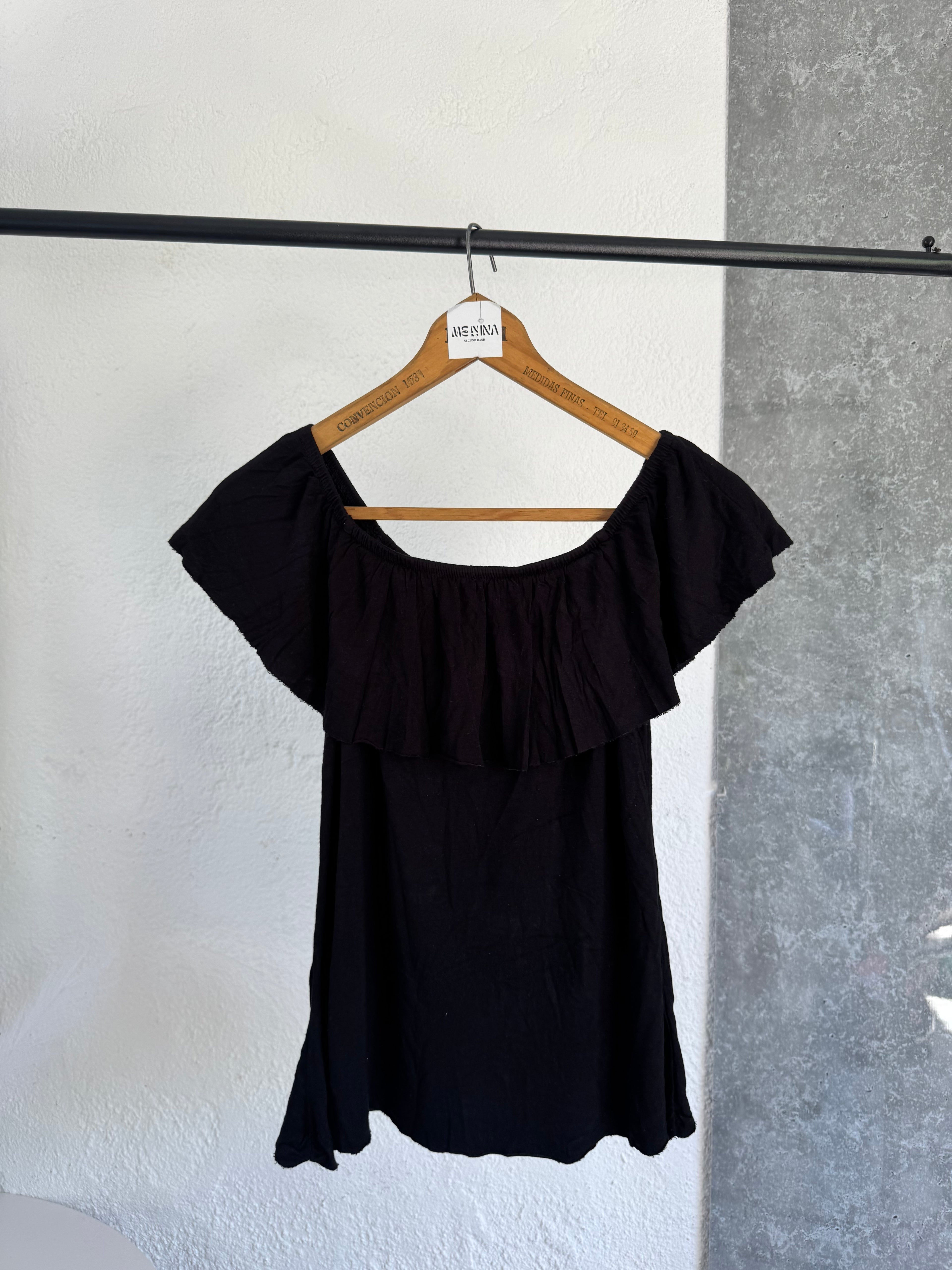Blusa talle M negra