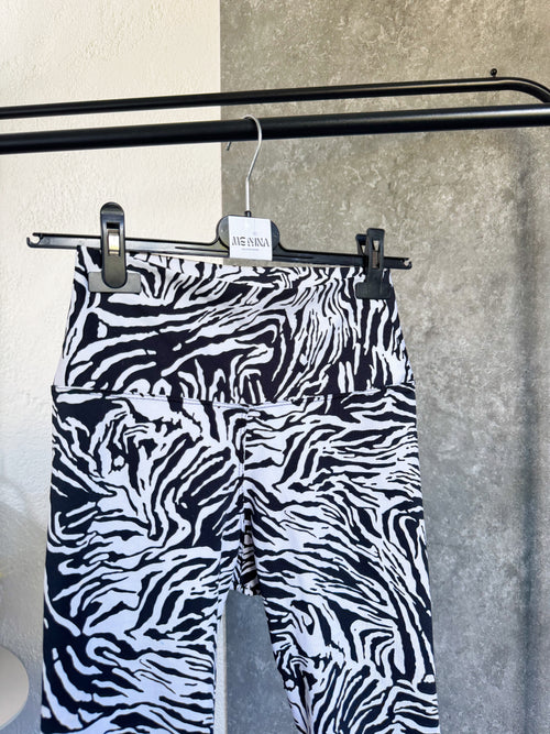 Biker animal print cebra