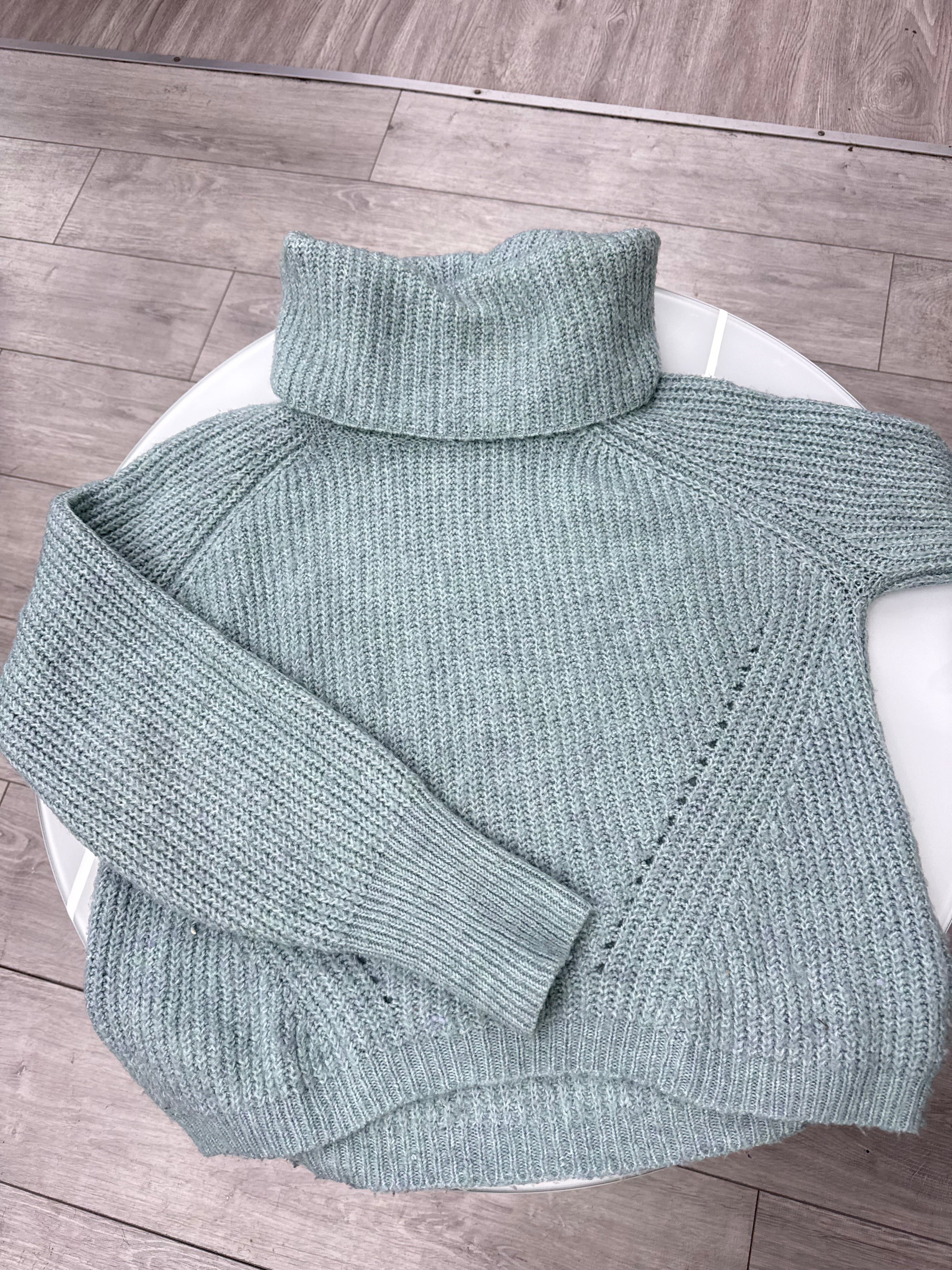Polera de lana verde agua